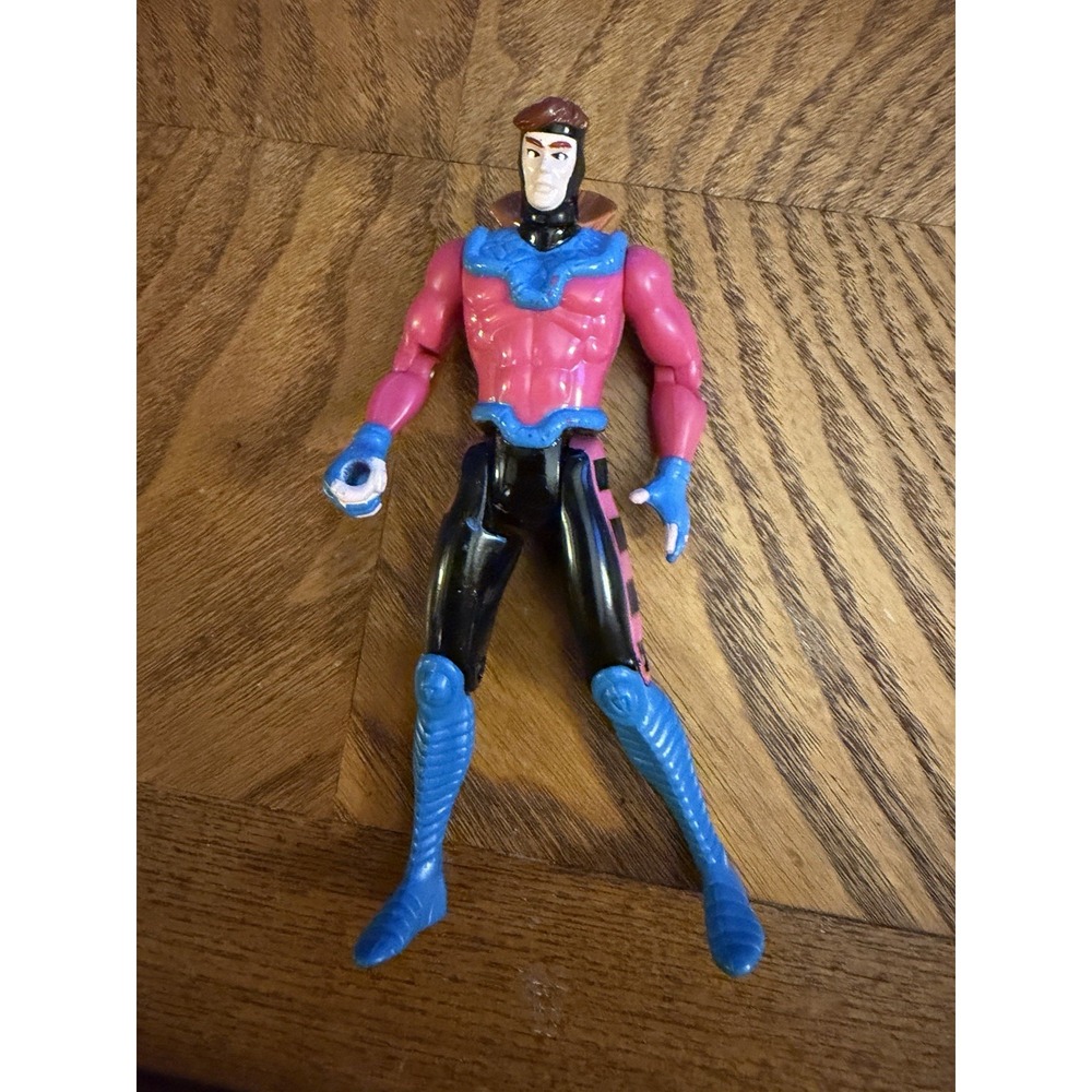 GAMBIT 1990 LEG KICKING ACTION Toy Biz Mutant Comic Super Hero Action Figure
